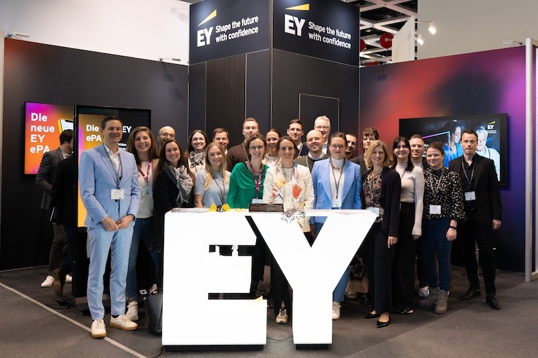 Auf der Digital-Health-Messe DMEA in Berlin: Seit 2019 arbeitet Eva-Lotta Hinzpeter an der elektronischen Patientenakte und begleitet das Projekt inzwischen im übergreifenden Leadership-Team
